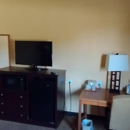 Shary Inn And Suites Мишен Экстерьер фото