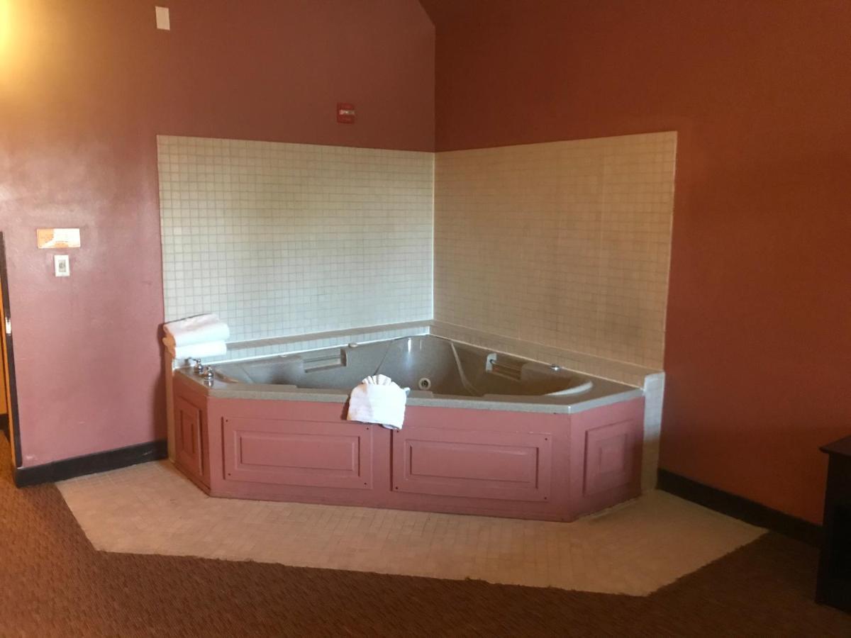 Shary Inn And Suites Мишен Экстерьер фото