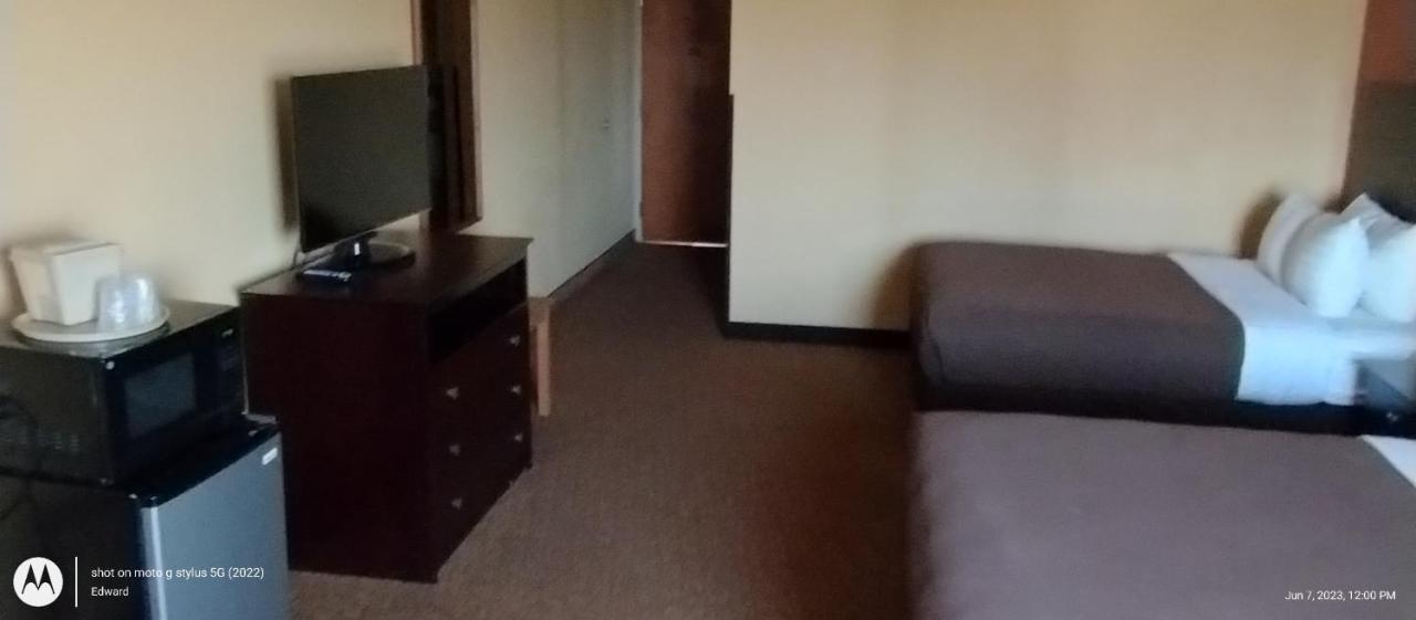 Shary Inn And Suites Мишен Экстерьер фото